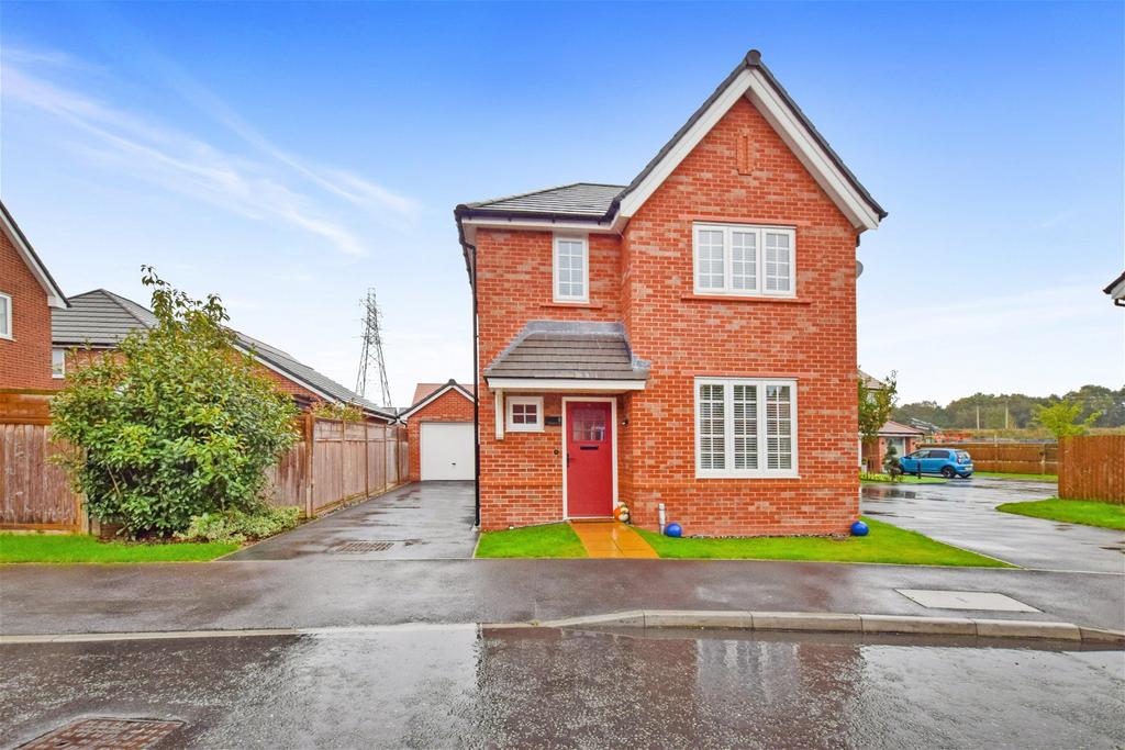 Duxford Close, Sandymoor 3 bed detached house for sale £285,000