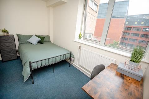 3 bedroom flat to rent, Flat 10, Royal House, 11-13 Goldsmith Street, Nottingham, NG1 5JS