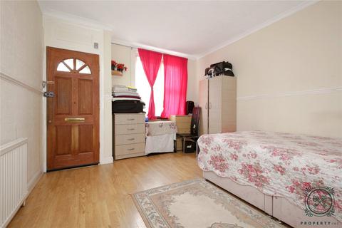 2 bedroom end of terrace house for sale - Siward Road, London, N17