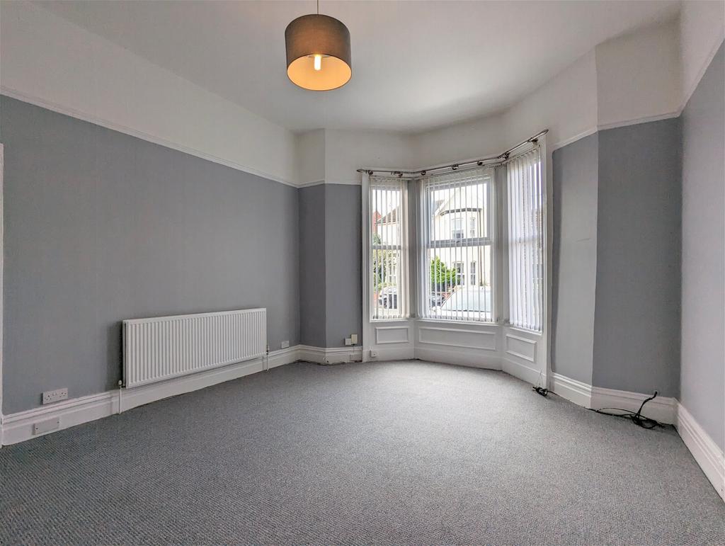 Sefton Street, Southport, Merseyside... 1 bed ground floor flat £625