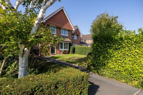 4 bedroom detached house to rent, Mably Grove, Wantage OX12