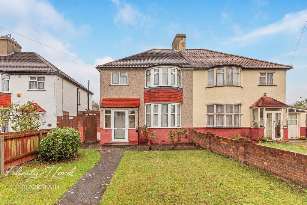 Marlborough Lane, London, SE7 3 bed semidetached house for sale £489,950