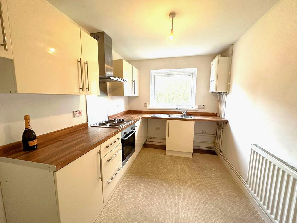 Lynmouth Crescent, Rumney, Cardiff.... 2 bed ground floor flat £105,000