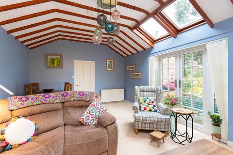 Pitnacree Cottage Pitnacree Street, Alyth, Blairgowrie, PH11 8DY