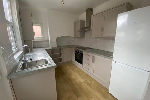 4 bedroom terraced house to rent, Murray Road, Sheffield, South Yorkshire, S11