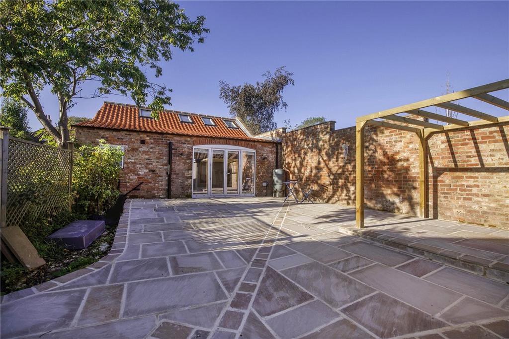 Tollerton, York, YO61 2 bed barn conversion to rent £1,200 pcm (£277 pw)