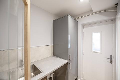 545 Bath Road, Slough, SL1 6AB