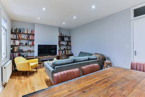 2 bedroom flat for sale, Holmesdale Road, Selhurst, London, SE25
