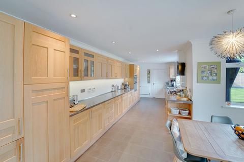 5 bedroom detached house for sale, Bury Close, Bury, Cambridgeshire.