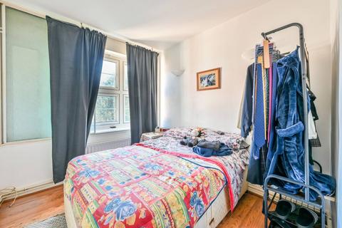 1 bedroom flat for sale, Wapping, St Katharine Docks, London, E1W