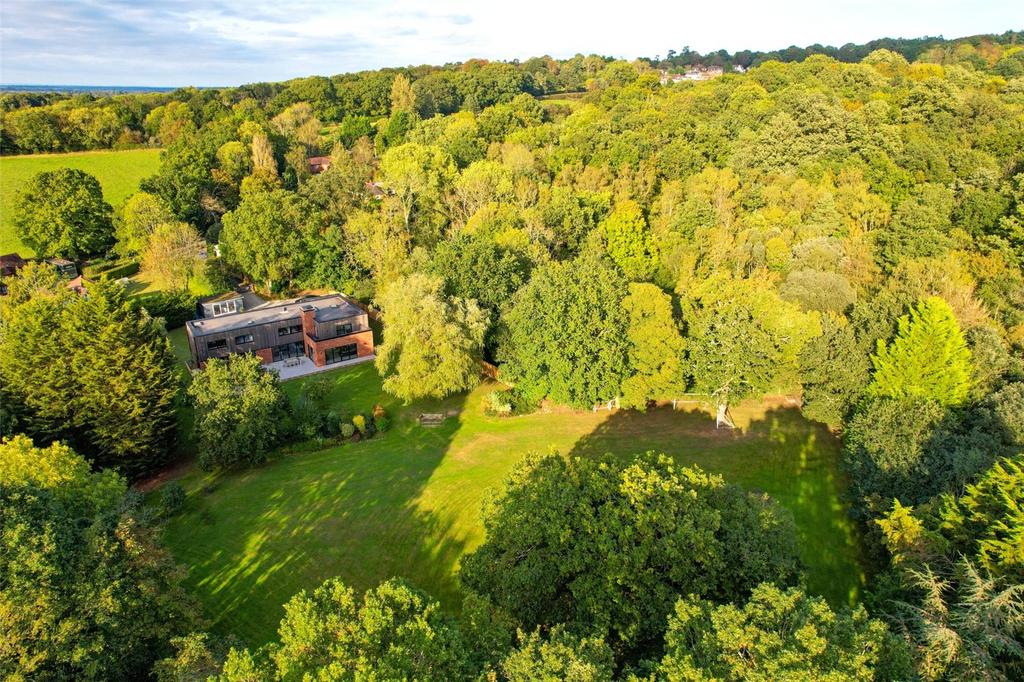 Heath Lane, Ewshot, Farnham, GU10 5 bed detached house for sale £