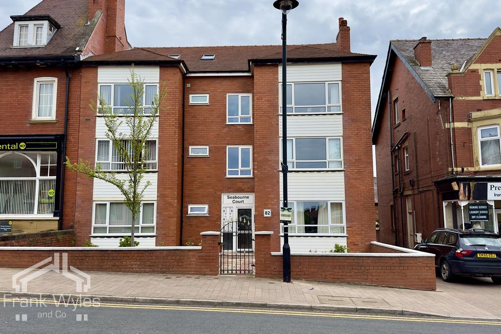 Seabourne Court, Woodlands Road, Ansdell 2 bed flat for sale £185,000