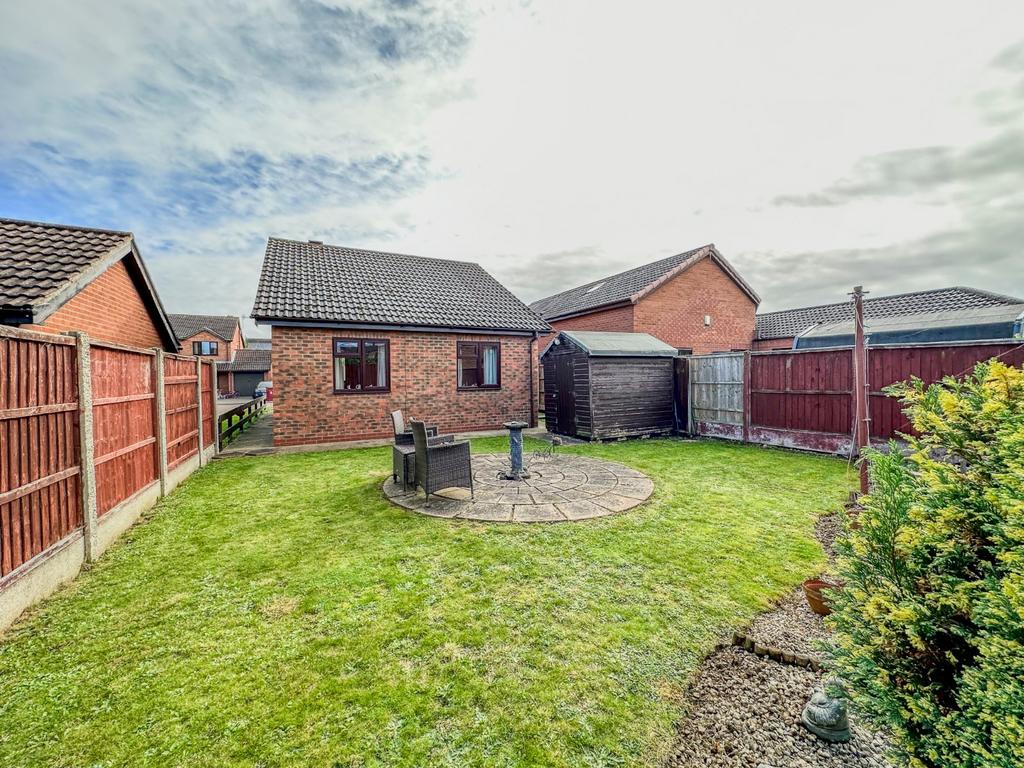 Dovedale Close, Winterton, North Lincolnshire, DN15 2 bed bungalow for