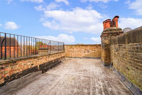 3 bedroom apartment for sale, Garratt Lane, London, SW18