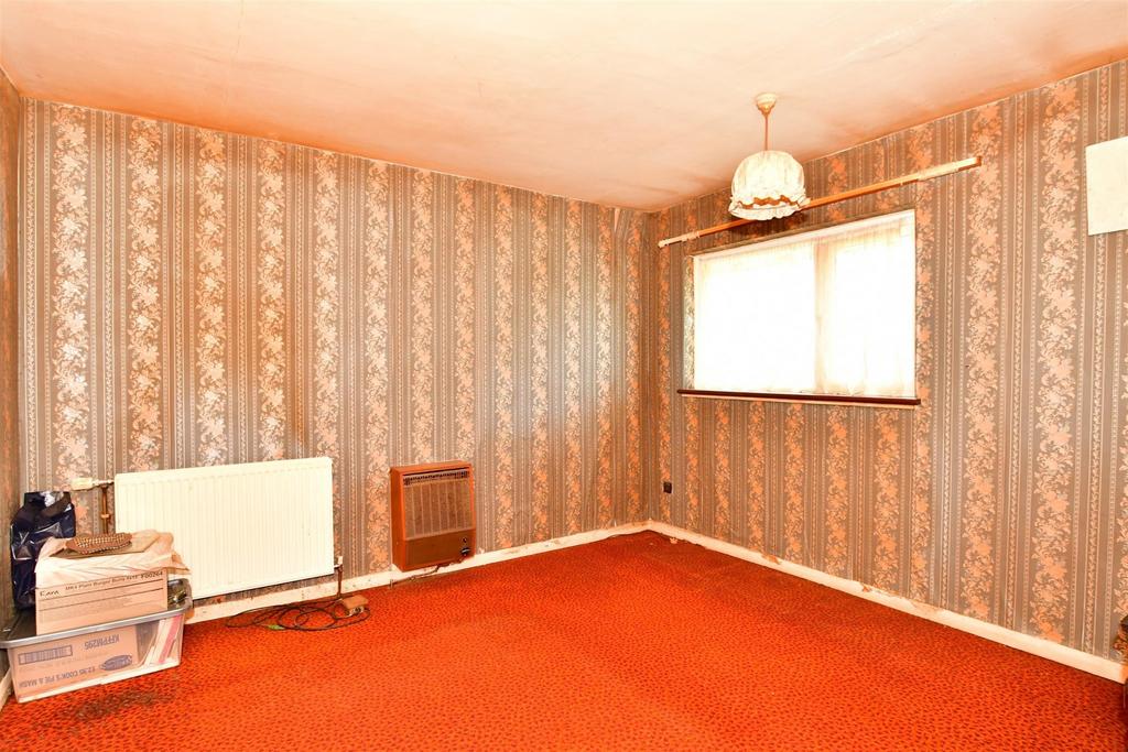 Rose Lane, Romford, Essex 3 bed end of terrace house for sale £325,000