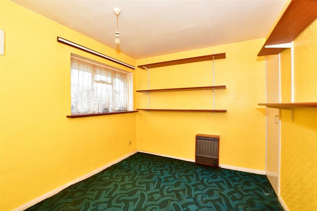 Rose Lane, Romford, Essex 3 bed end of terrace house for sale £325,000