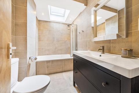 94a Hamilton Road, London, SW19 1JF