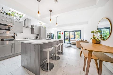 94a Hamilton Road, London, SW19 1JF