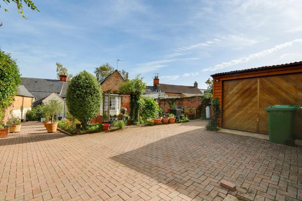 Driveway &amp; Garage