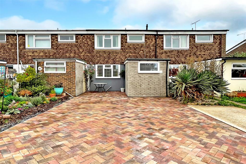 Pentland Road, Worthing, West Sussex 3 bed terraced house for sale £