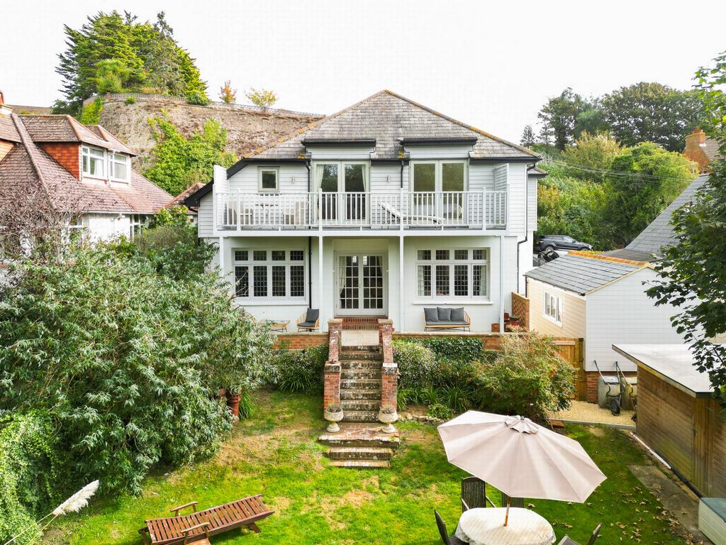 Blackhouse Hill, Hythe, CT21 4 bed detached house for sale £825,000