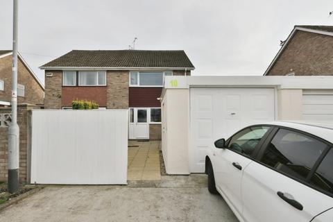3 bedroom semi-detached house for sale, Gorsedale, Hull, HU7 4AT
