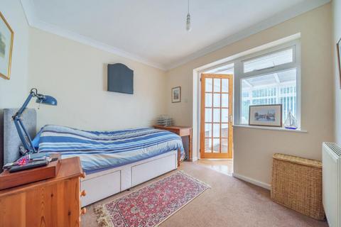 12 Burswin Road, Carterton, OX18 1DZ