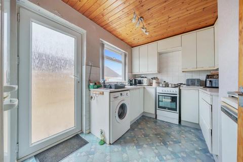 12 Burswin Road, Carterton, OX18 1DZ