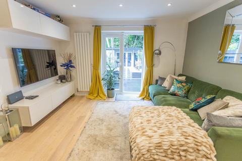 3 Jones Corner, Ascot, SL5 8QT