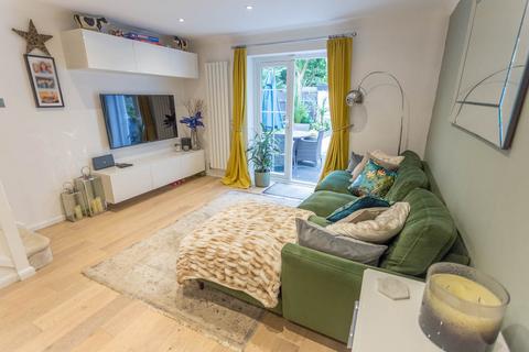 3 Jones Corner, Ascot, SL5 8QT