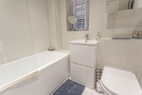3 Jones Corner, Ascot, SL5 8QT