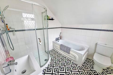 215 Lower Higham Road, Gravesend, DA12 2NP