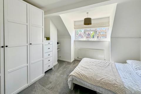 215 Lower Higham Road, Gravesend, DA12 2NP