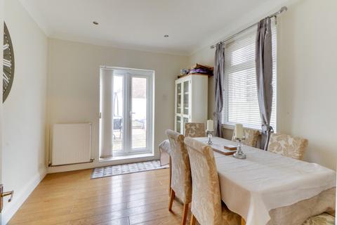 3 bedroom terraced house for sale, Collins Road, Southsea