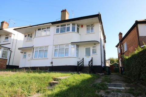 70 Riverdene, Edgware, HA8 9TD