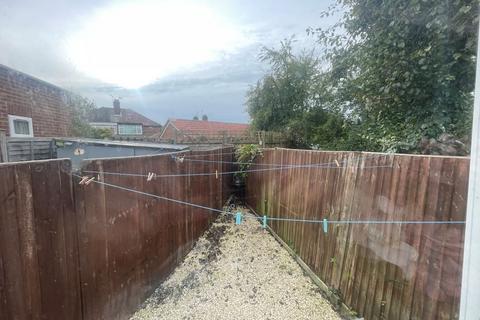 70 Riverdene, Edgware, HA8 9TD