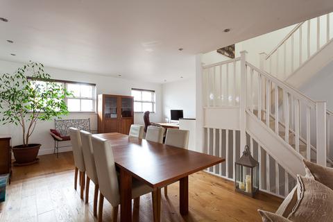 3 bedroom terraced house to rent, St Marys Square, Brighton