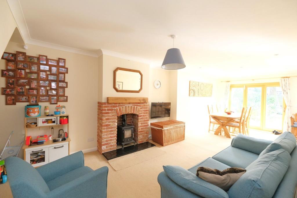 Bark Hart Road, Orpington 4 bed semidetached house for sale £650,000