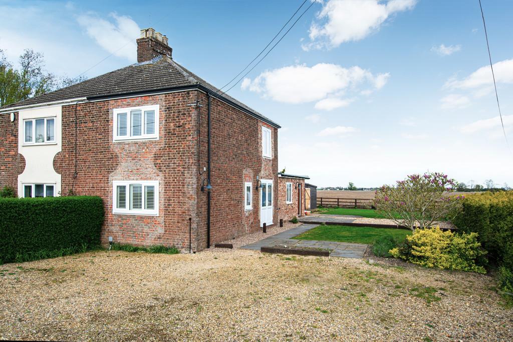 Wiggenhall St. Mary Magdalen 3 bed semidetached house for sale £325,000