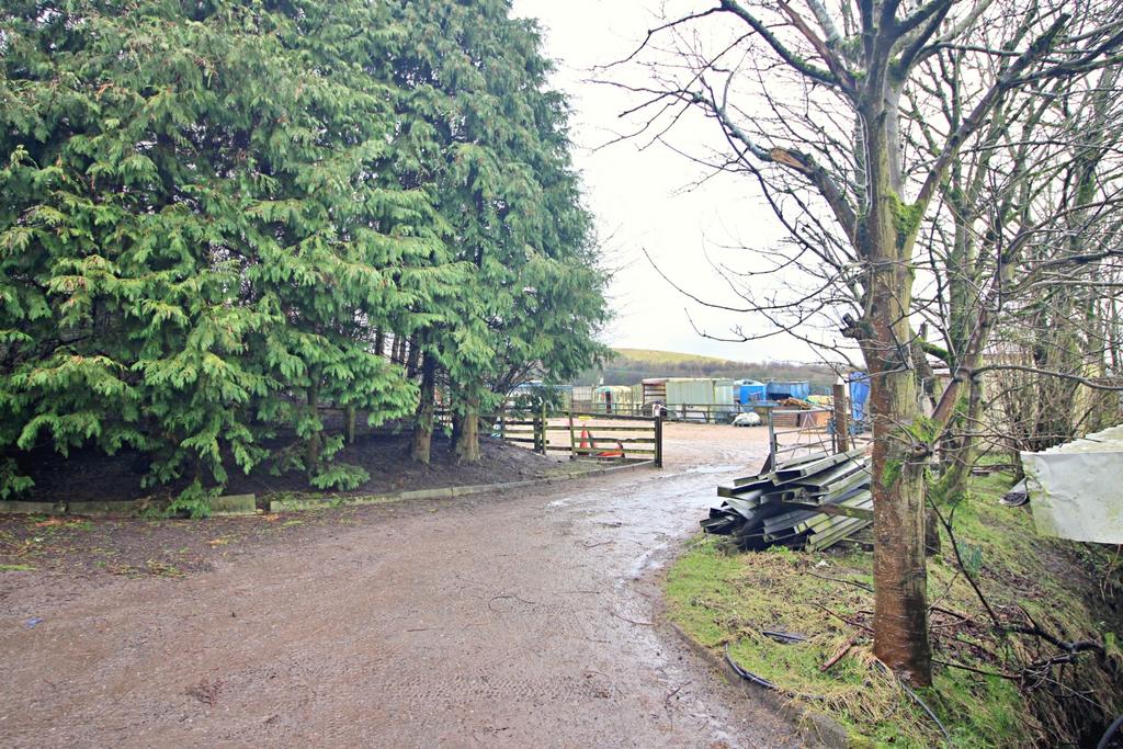 Entrance to Schooling Ring