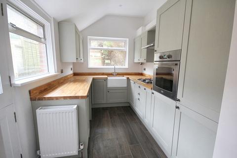 2 bedroom end of terrace house for sale, Mottins Hill, Crowborough