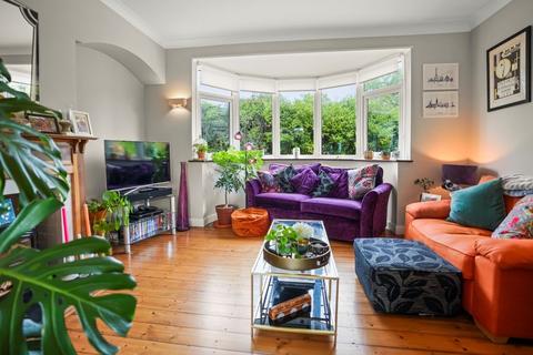 6 Upper Avenue, Halesworth, IP19 8JA