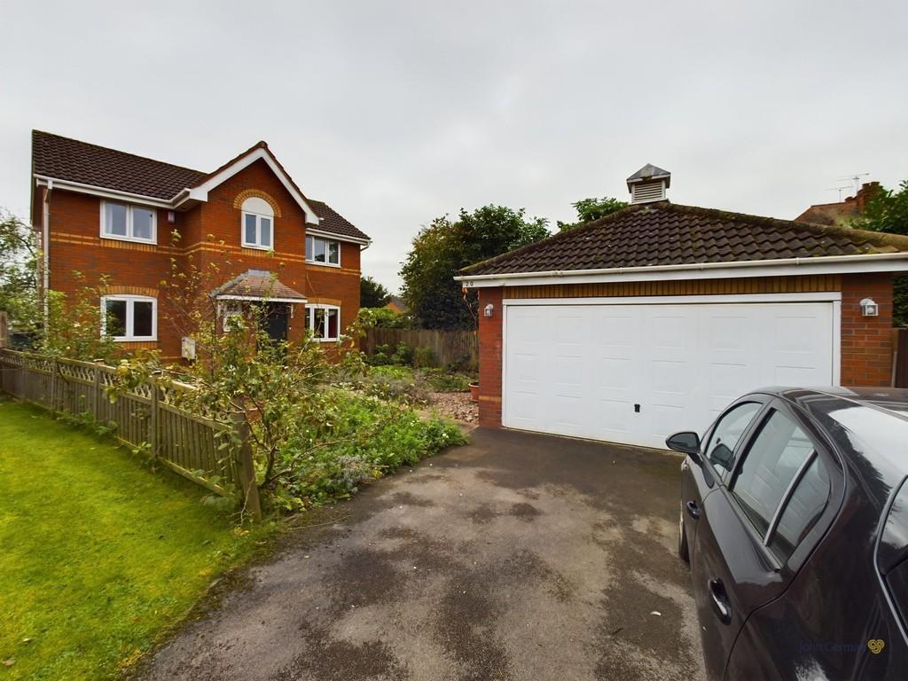Wilsford Avenue, Uttoxeter 4 bed detached house £325,000