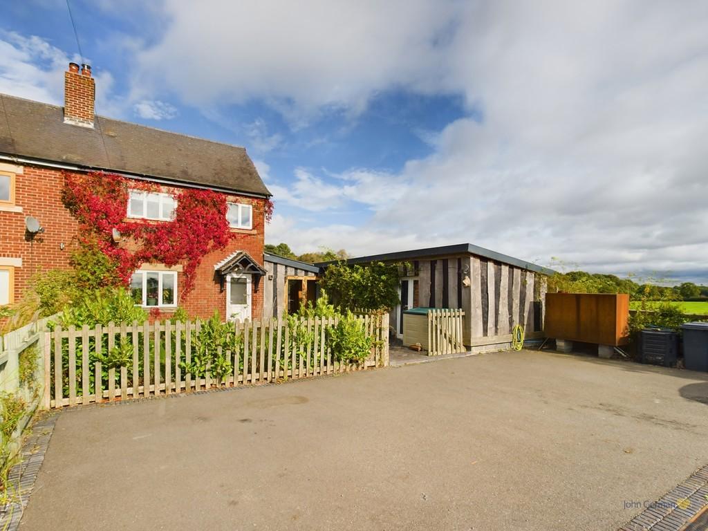 Forest Road Cottages, DraycottintheClay 3 bed semidetached house
