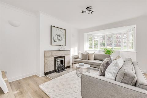 10, Buckingham House Courtlands, Richmond, TW10 5AP