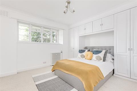 10, Buckingham House Courtlands, Richmond, TW10 5AP