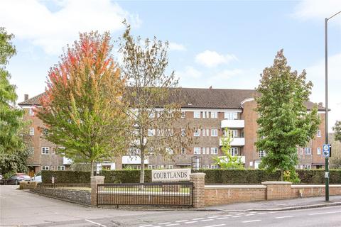 10, Buckingham House Courtlands, Richmond, TW10 5AP