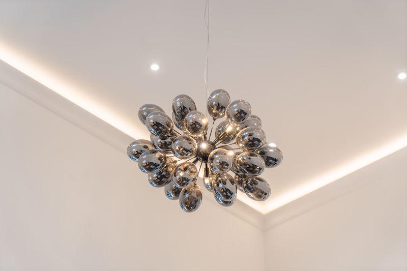 Vaulted ceiling in