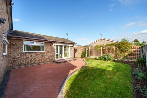 2 bedroom bungalow for sale - Sandown Road, Wrexham LL13