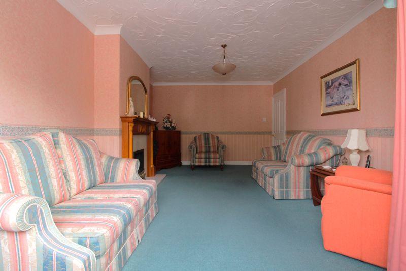Weston Crescent, Aldridge, WS9 0HB 2 bed apartment for sale £187,500